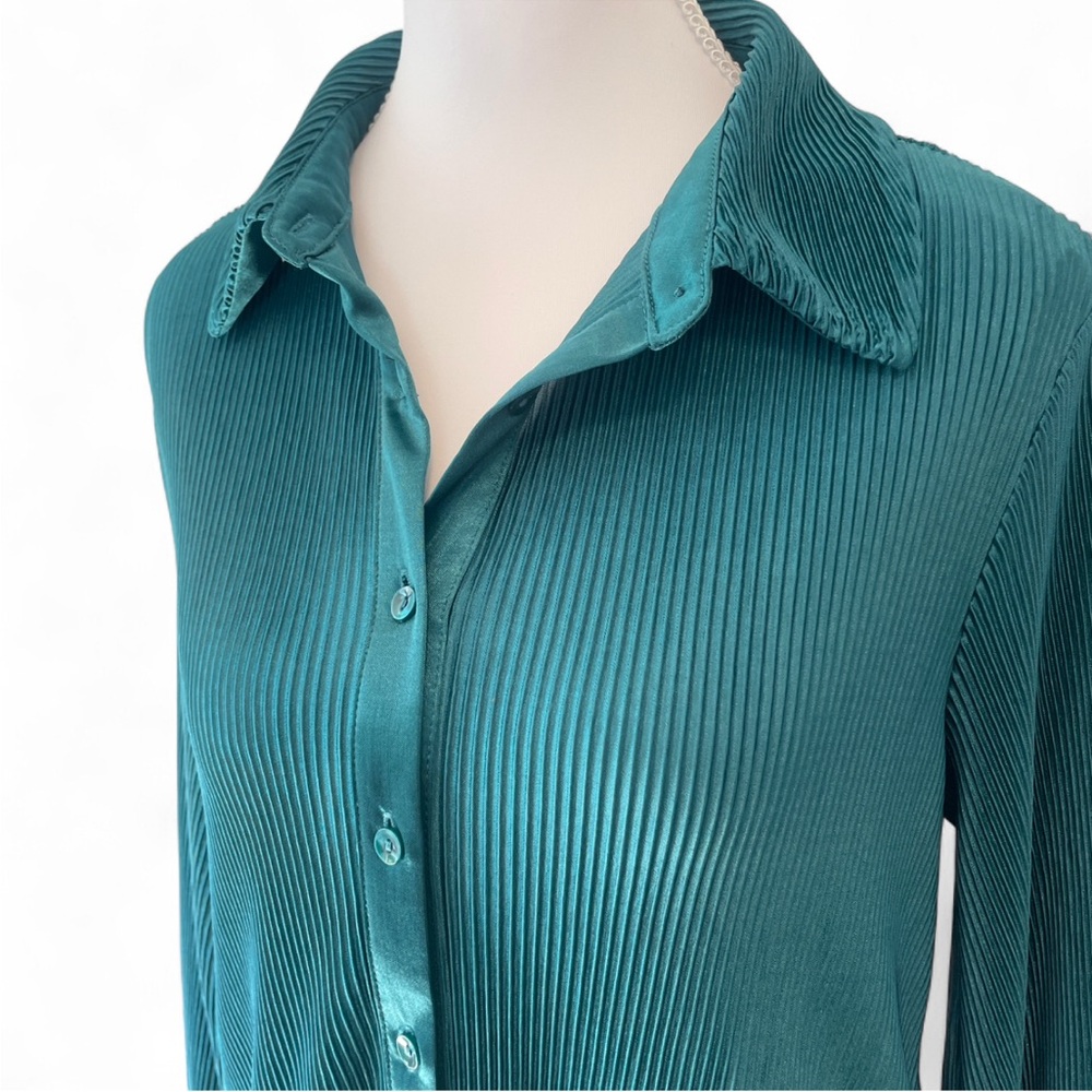Ro & De Teal Button Down Shirt‎ - Picture 2 of 9